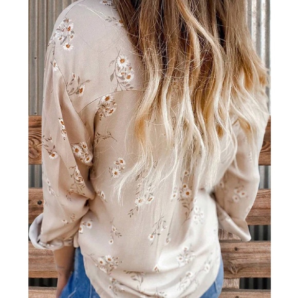 Boho Floral Print Button Down Poplin Long Sleeve Shirt - Picture 3 of 4